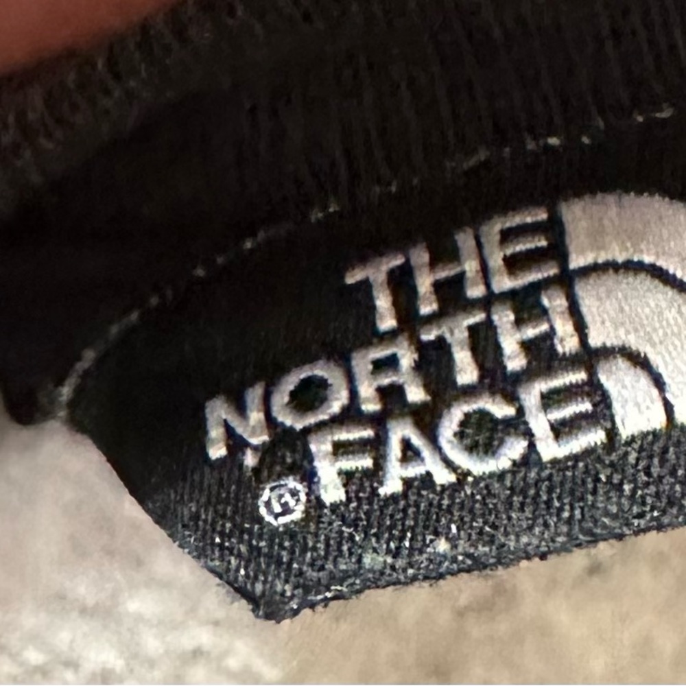 The North Face Black and White Geometric Sweatshirt - Picture 6 of 6